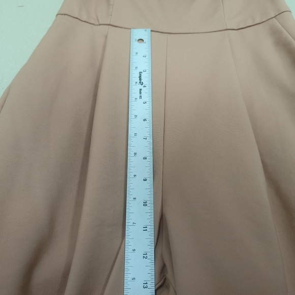 Gianni Bini sleeveless low-cut jumpsuit size M bow design front pockets on the s - Picture 6 of 16